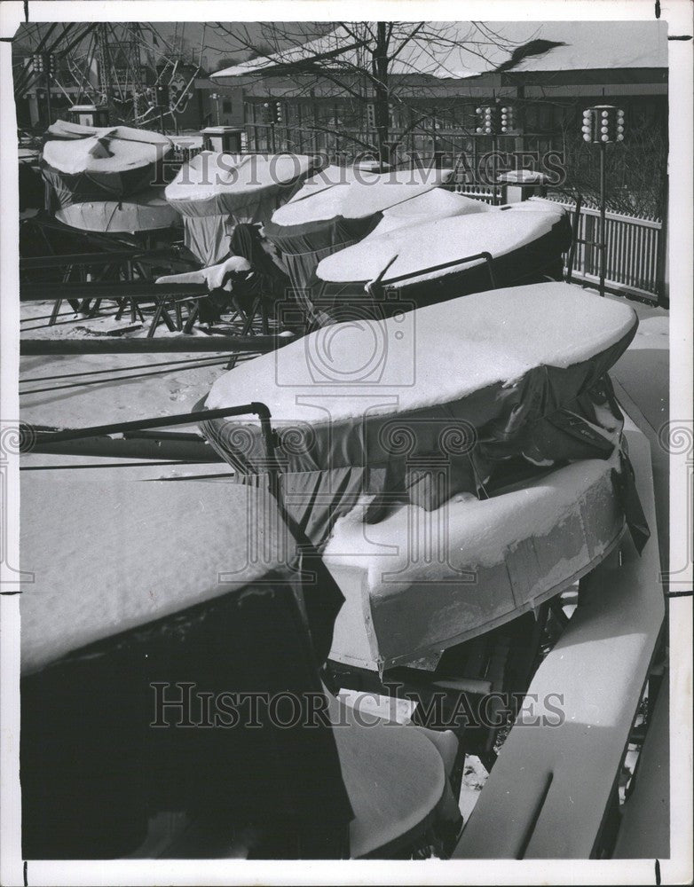 1957 Press Photo Sailboat docked with snow - Historic Images