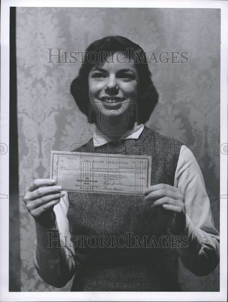 1957 Press Photo Susan Sandler American writer professo - Historic Images