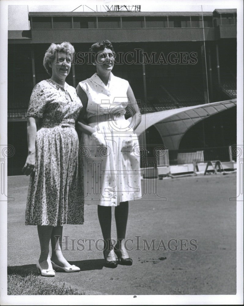 1960 Press Photo Clayton Ball Jehovah Witness - Historic Images