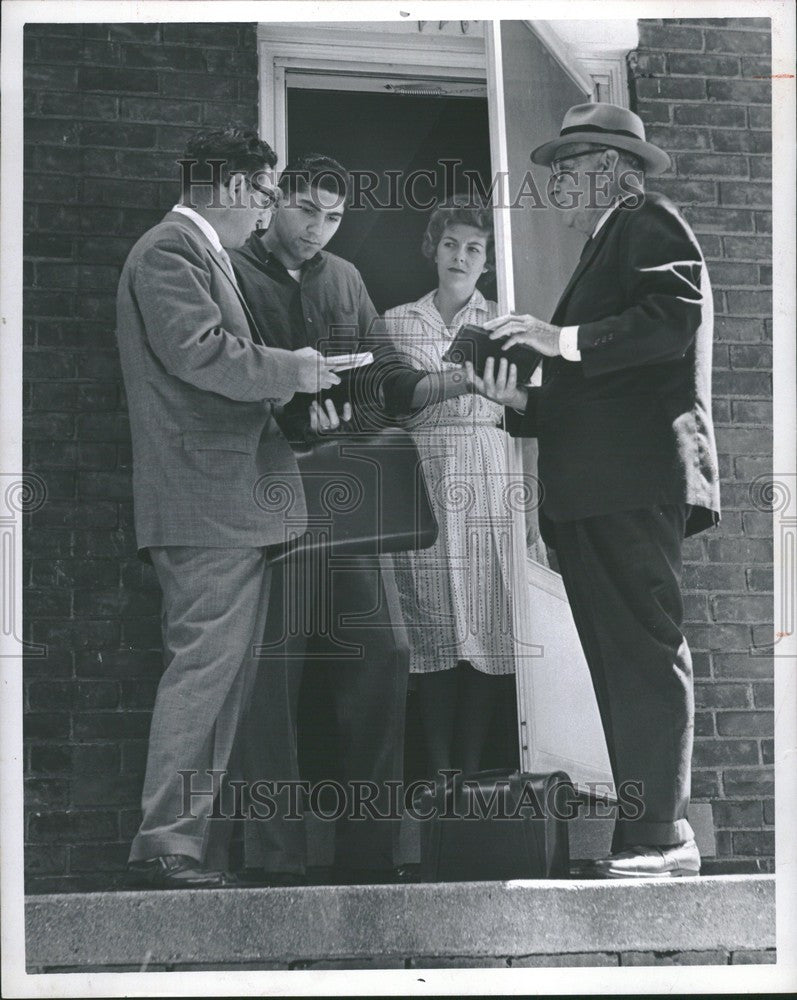 1960 Press Photo Dusty Shammas  Gamble - Historic Images