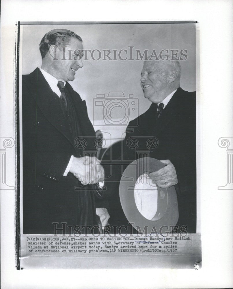 1957 Press Photo Duncan Sandy British minister defense - Historic Images