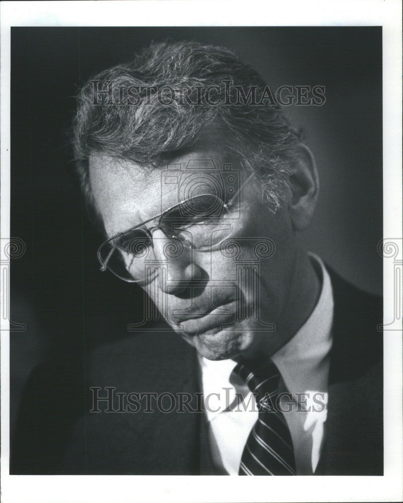 1982 Press Photo Governor James Brickley - Historic Images