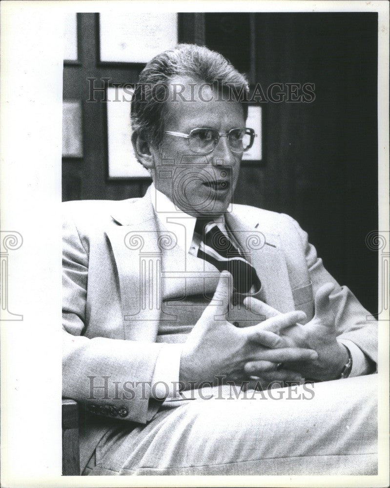 1981 Press Photo James Brickley Governor Michigan - Historic Images