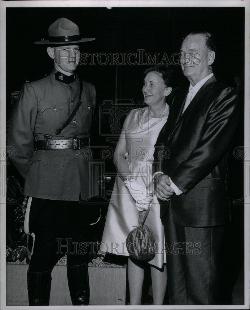 1966 Press Photo Constable R.L. DeGroot Joseph A. Vanee - Historic Images