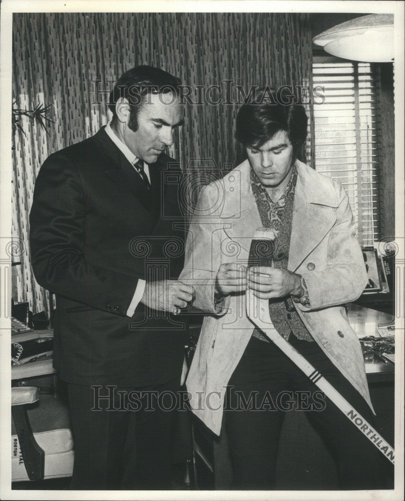 1971 Press Photo Robert Woolf Boston Attorney - Historic Images