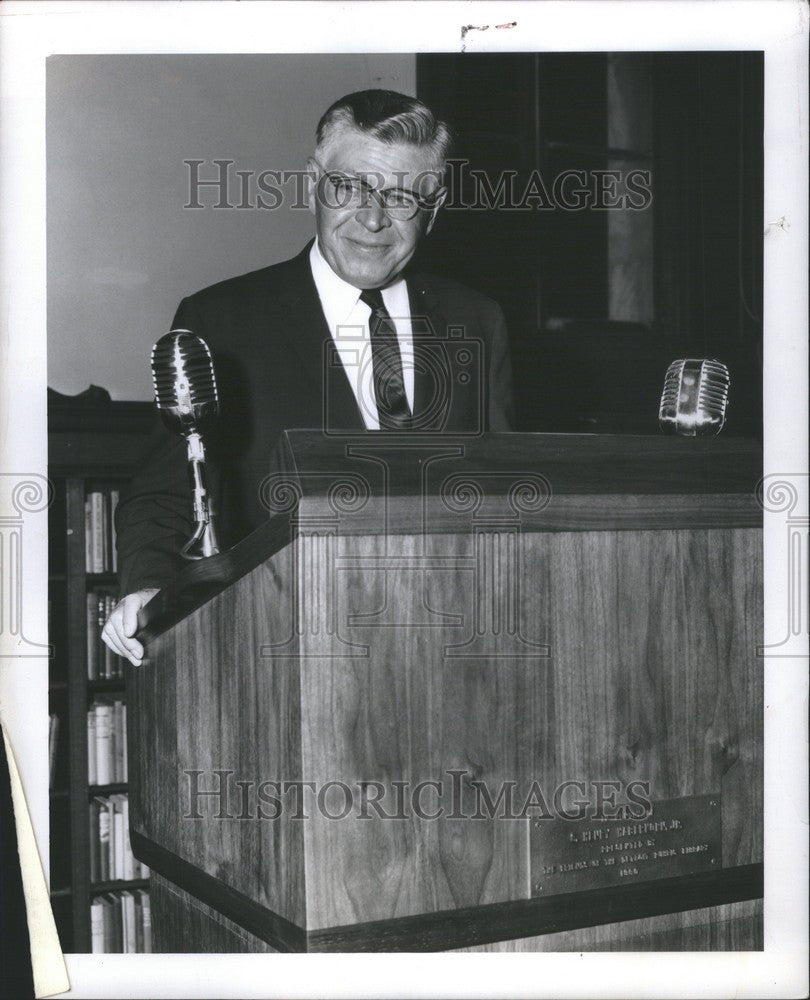 1960 Press Photo Ulveling American Librarian - Historic Images