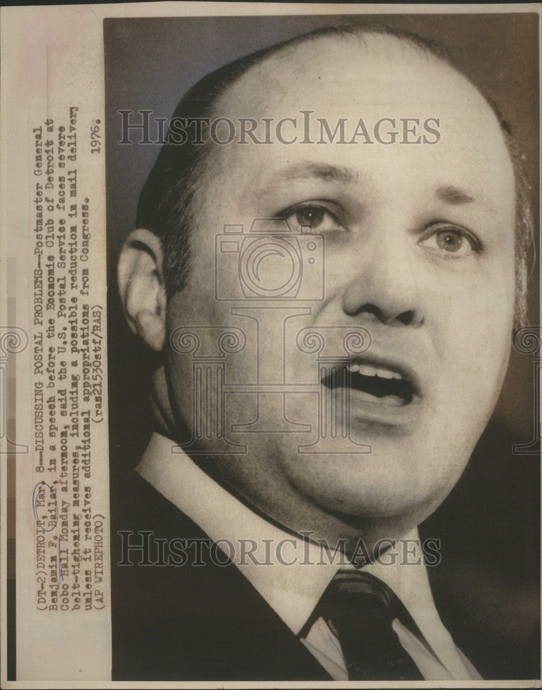 1976 Press Photo Postmaster General Benjamin F Bailar - Historic Images