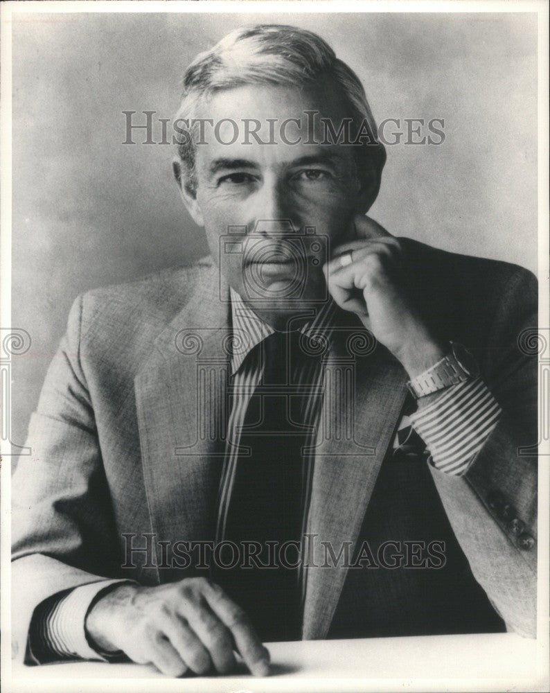 1987 Press Photo John Weitz looking Good - Historic Images