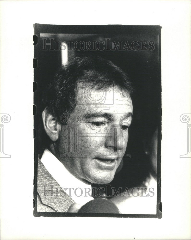 1986 Press Photo Attorney Weitzman - Historic Images