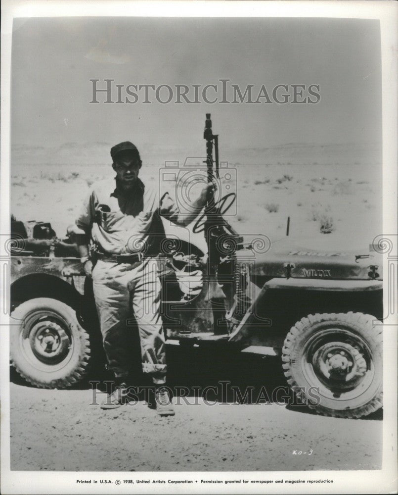 1958 Press Photo Leon Uris american author - Historic Images