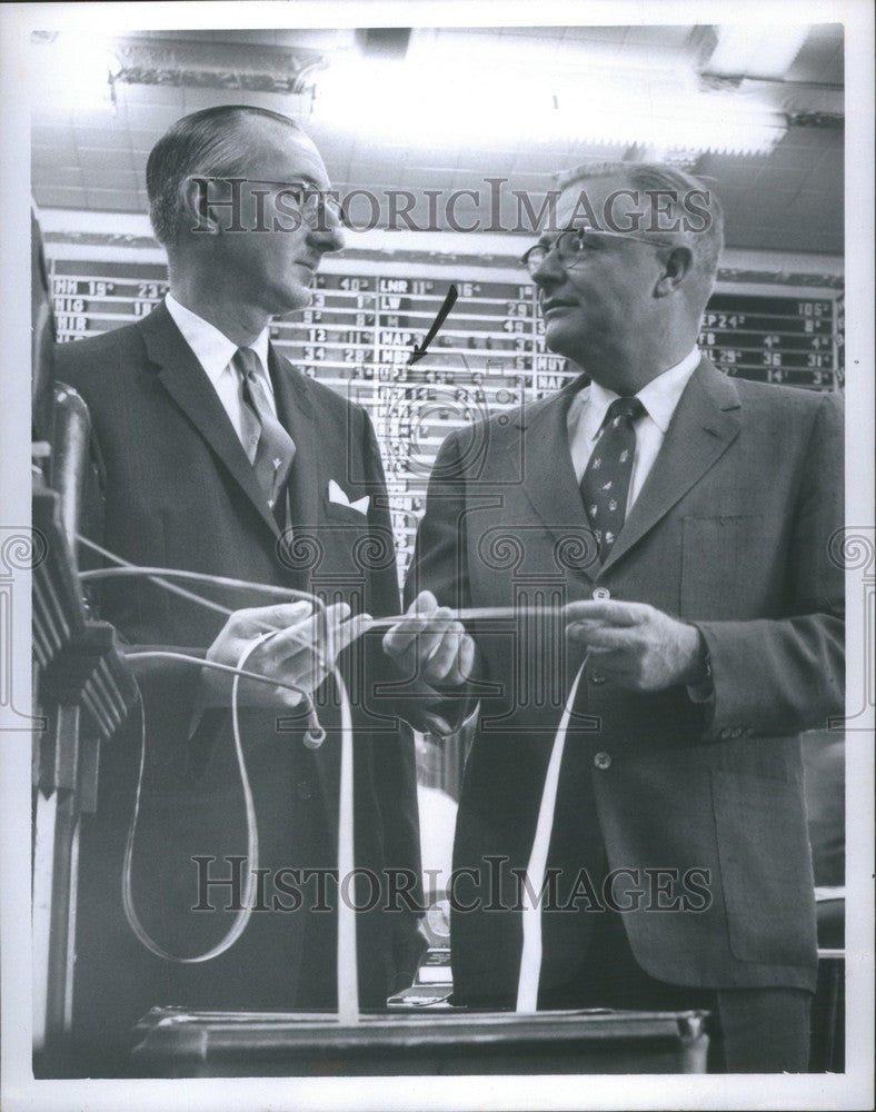1968 Press Photo Kalamazoo Detroit stock exchange - Historic Images