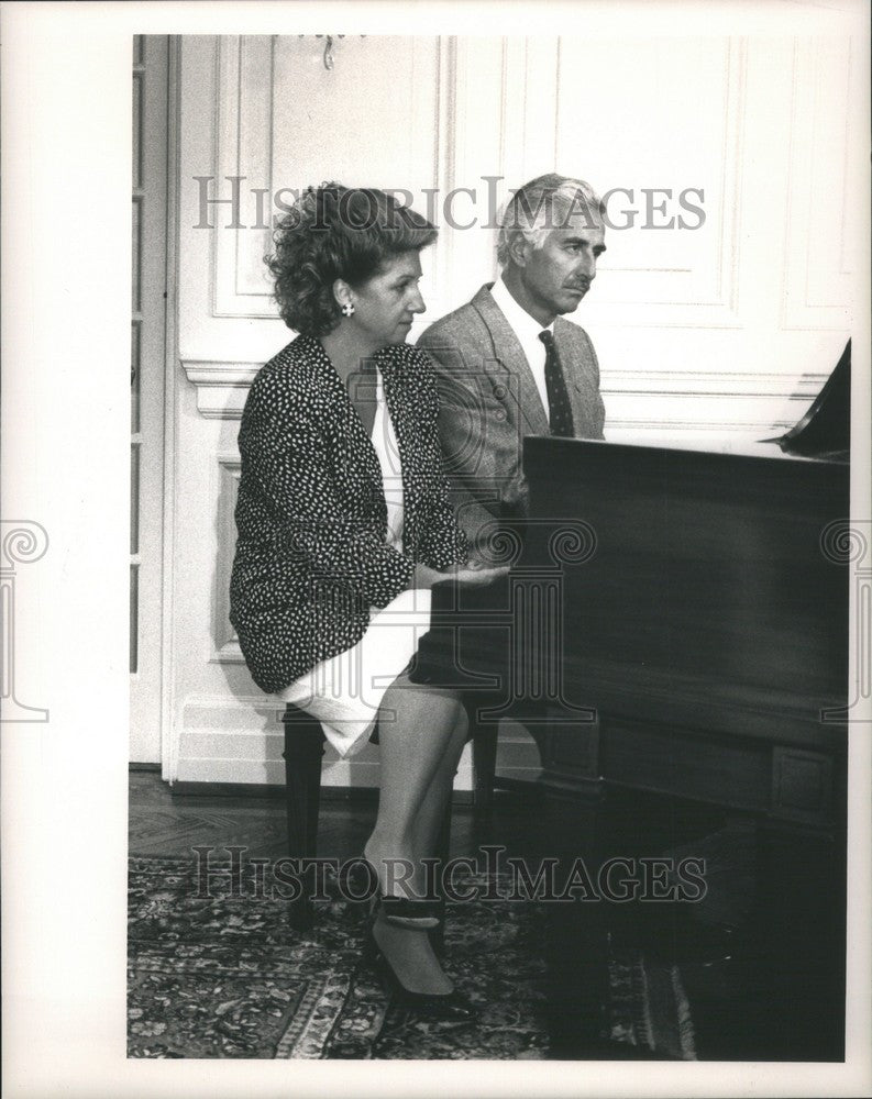 1988 Press Photo Effi Weinberg  David Piano Bloomerfiel - Historic Images