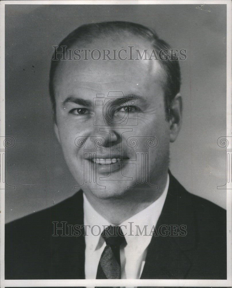 1970 Press Photo Solan W. Weeks Director - Historic Images