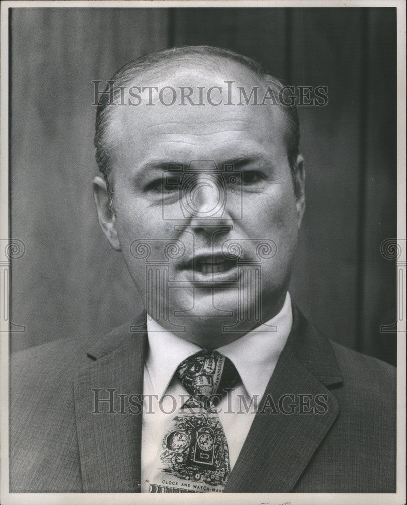 1971 Press Photo Solon Weeks Director Detroit Museum - Historic Images