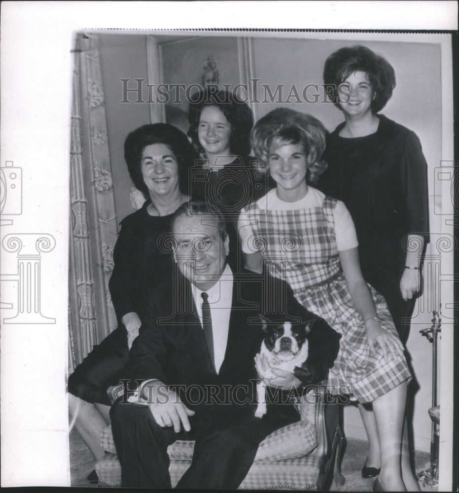 1962 Press Photo Gov. James A Rhodes and family - Historic Images