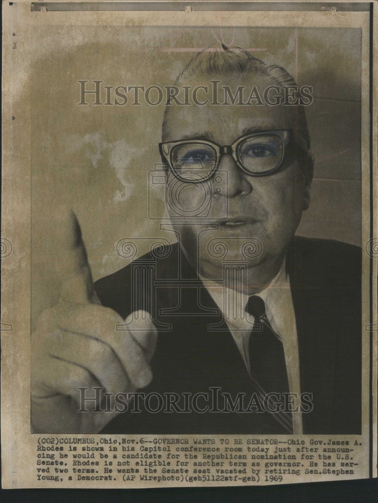 1969 Press Photo Gov James A Rhodes Ohio Republican - Historic Images