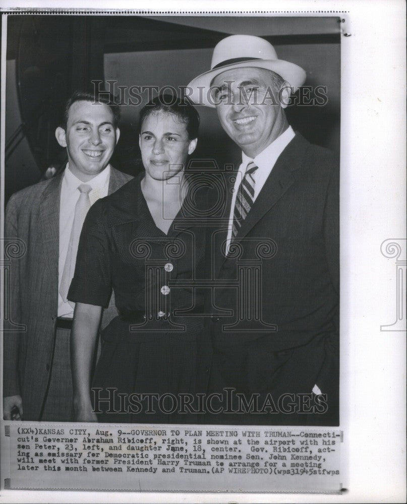 1960 Press Photo Governer  Abraham Peter Jane Ribicoff - Historic Images