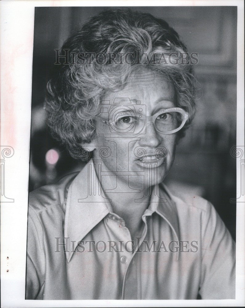 1975 Press Photo Mrs. John Thelma Riccardo - Historic Images