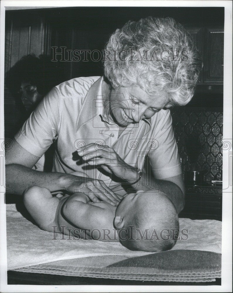 1989 Press Photo Mrs. John J.Precirds - Historic Images