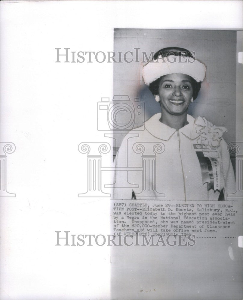 1964 Press Photo Elizabeth Koontz - Historic Images