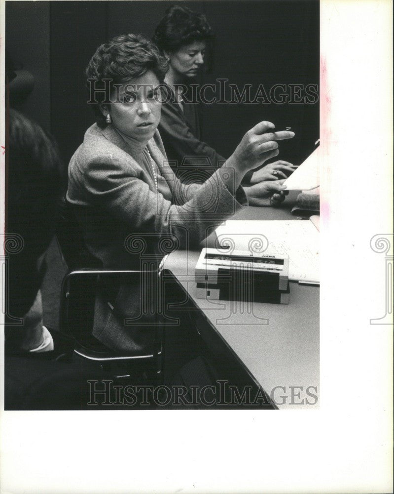 1954 Press Photo Beth Konrad Editorial Channel 4 - Historic Images