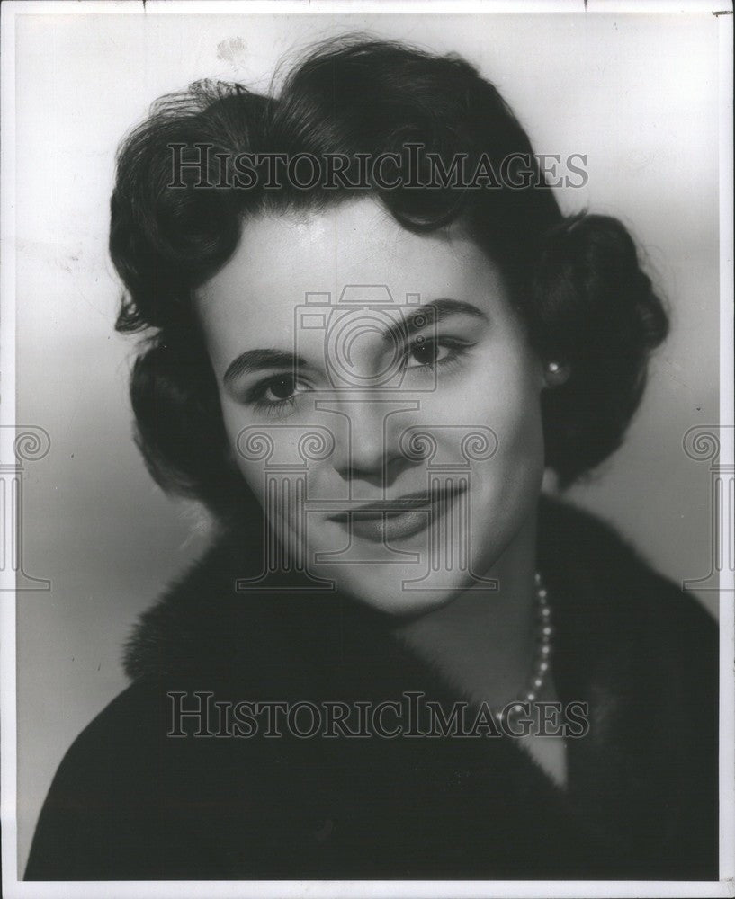 1960 Press Photo Lona Komtrick - Historic Images