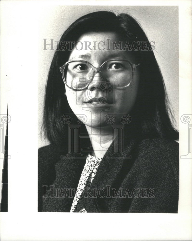 1988 Press Photo Dolores Kong Writer - Historic Images