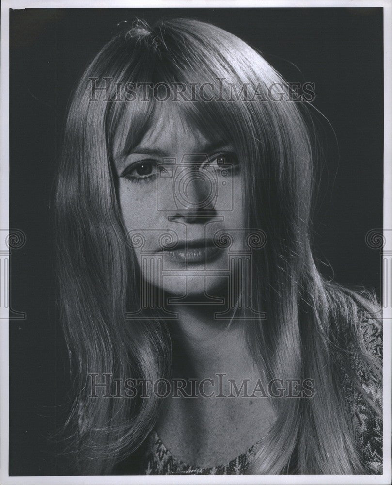 1971 Press Photo Ellen Peck - Historic Images