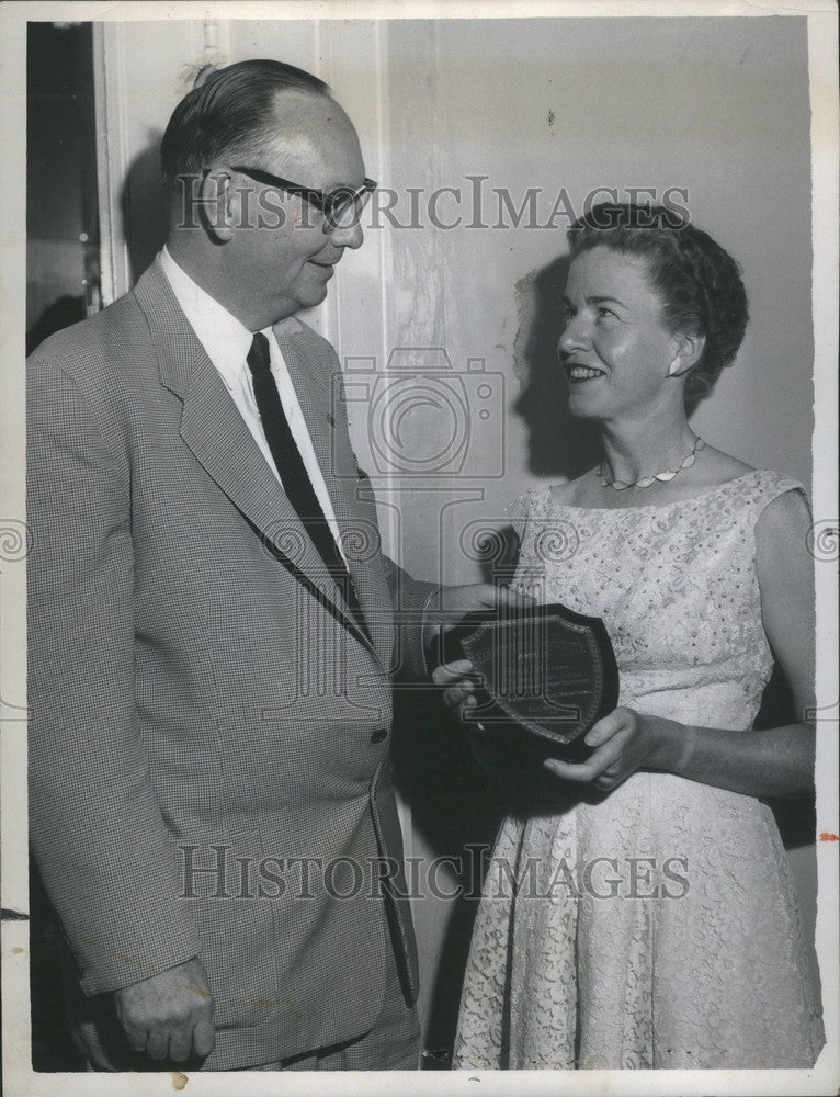 1965 Press Photo Jean Pearson James Hare Science Award - Historic Images