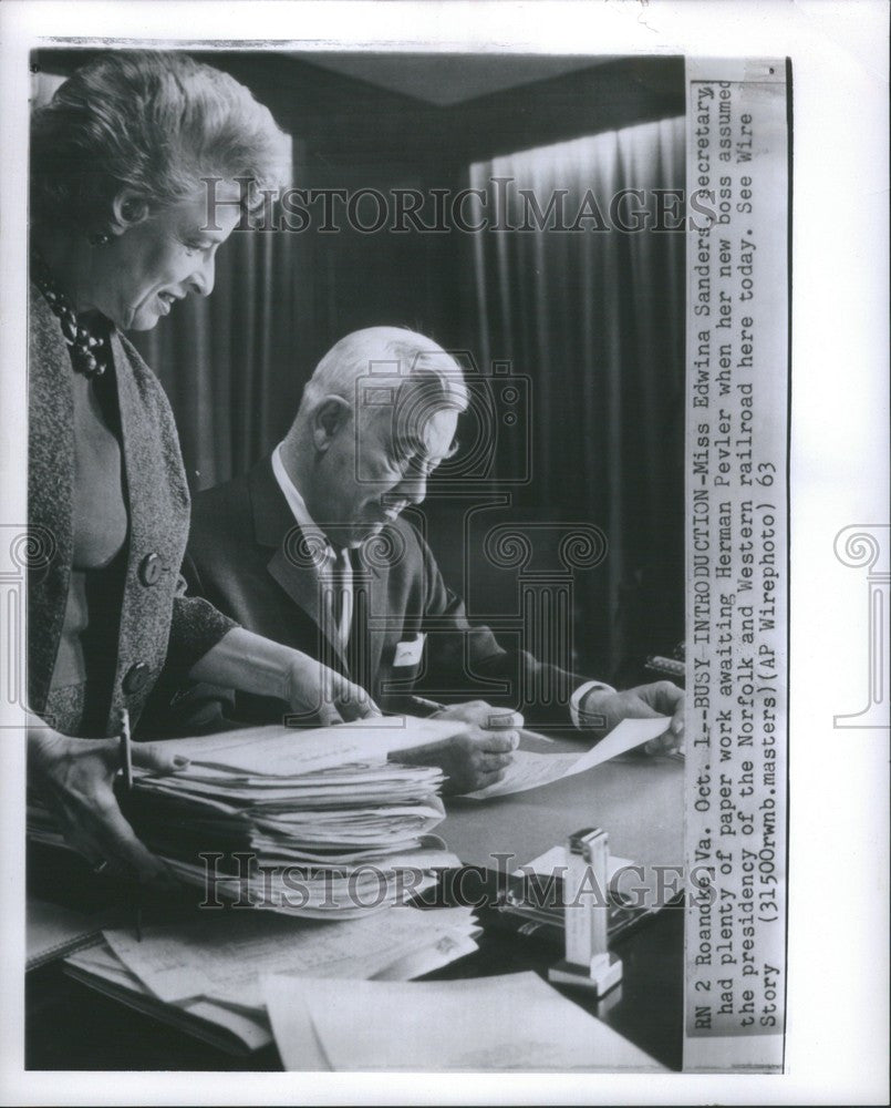 1963 Press Photo Herman Pevler Norfolk Western Railroad - Historic Images