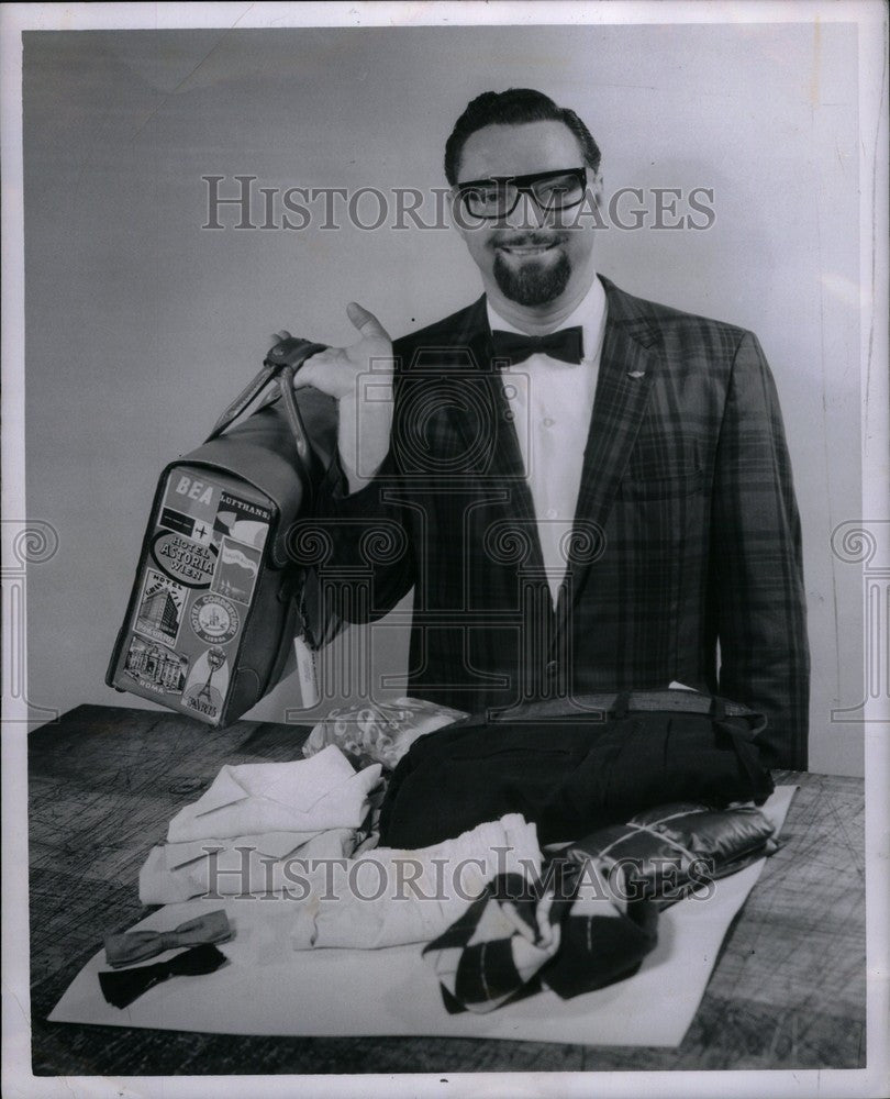 1960 Press Photo Howard Pearl - Historic Images