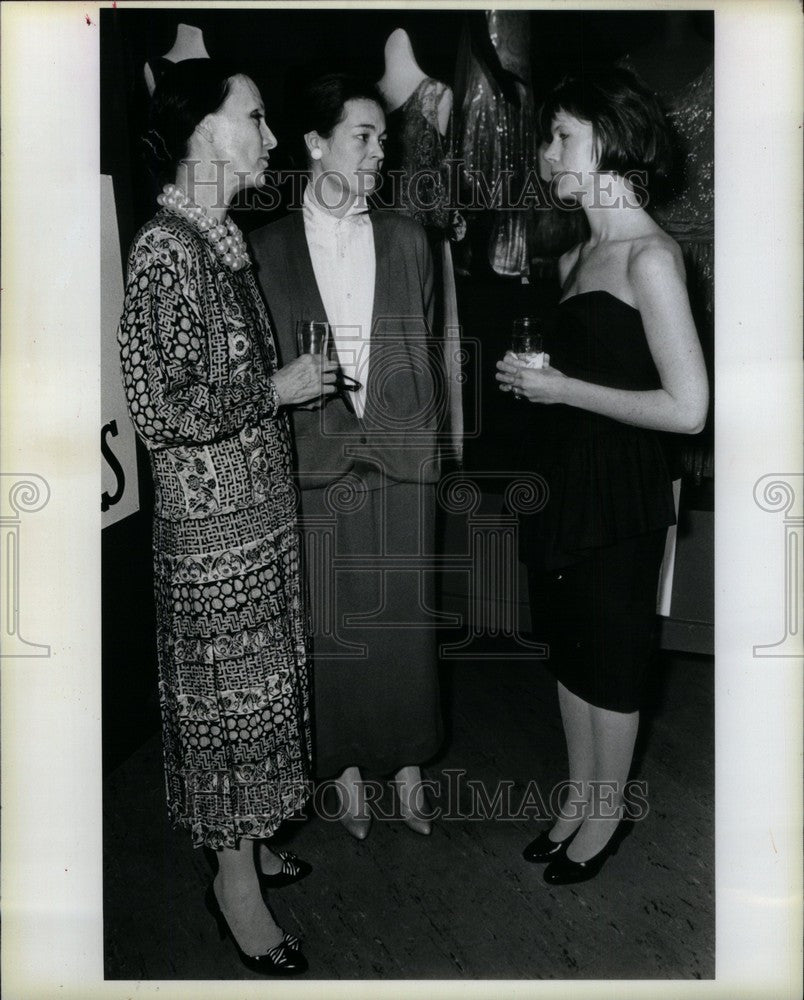 1985 Press Photo Phillips Cain Booth Detroit - Historic Images