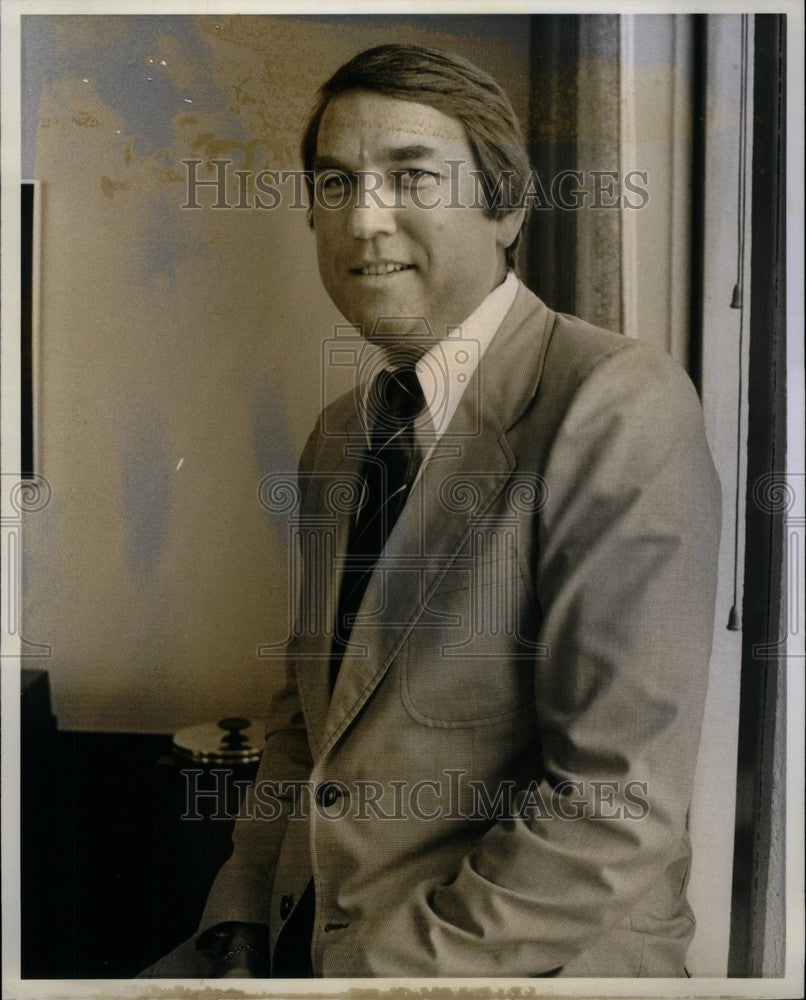 1975 Press Photo William Power manager Young &amp; Rubicarn - Historic Images