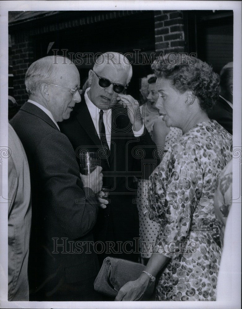 1959 Press Photo Mr Mrs Robert B Powers - Historic Images