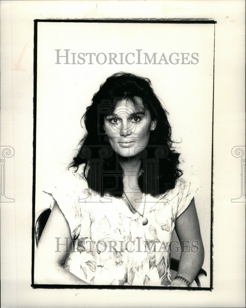 1987 Press Photo Desiree Presley author - Historic Images