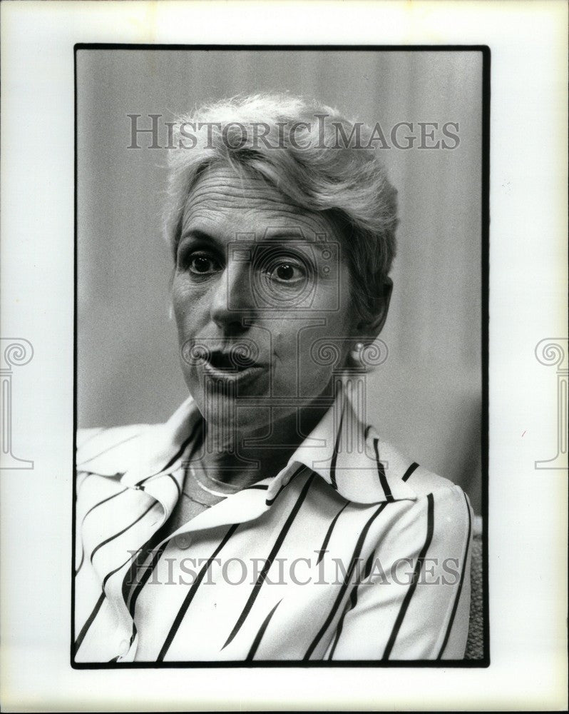 1985 Press Photo Margot Parker Manager GM - Historic Images