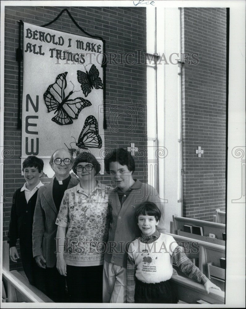 1981 Press Photo Reverend Larry Parkhurst family - Historic Images