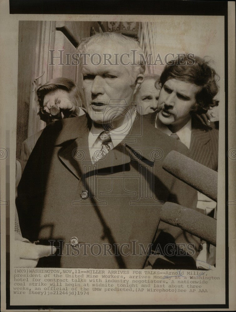 1974 Press Photo Arnold Miller, president UMW - Historic Images