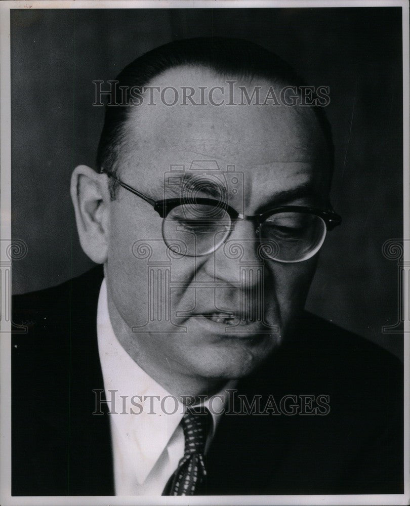 1963 Press Photo Arjay Miller Stanford dean - Historic Images