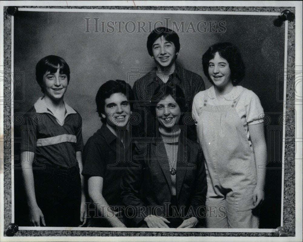 1981 Press Photo Sylvia O&#39;Neill family - Historic Images