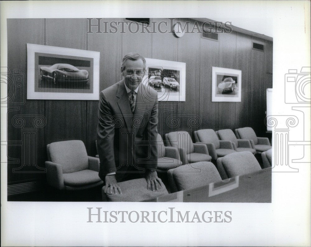 1991 Press Photo Mike Mutchler General Motors President - Historic Images