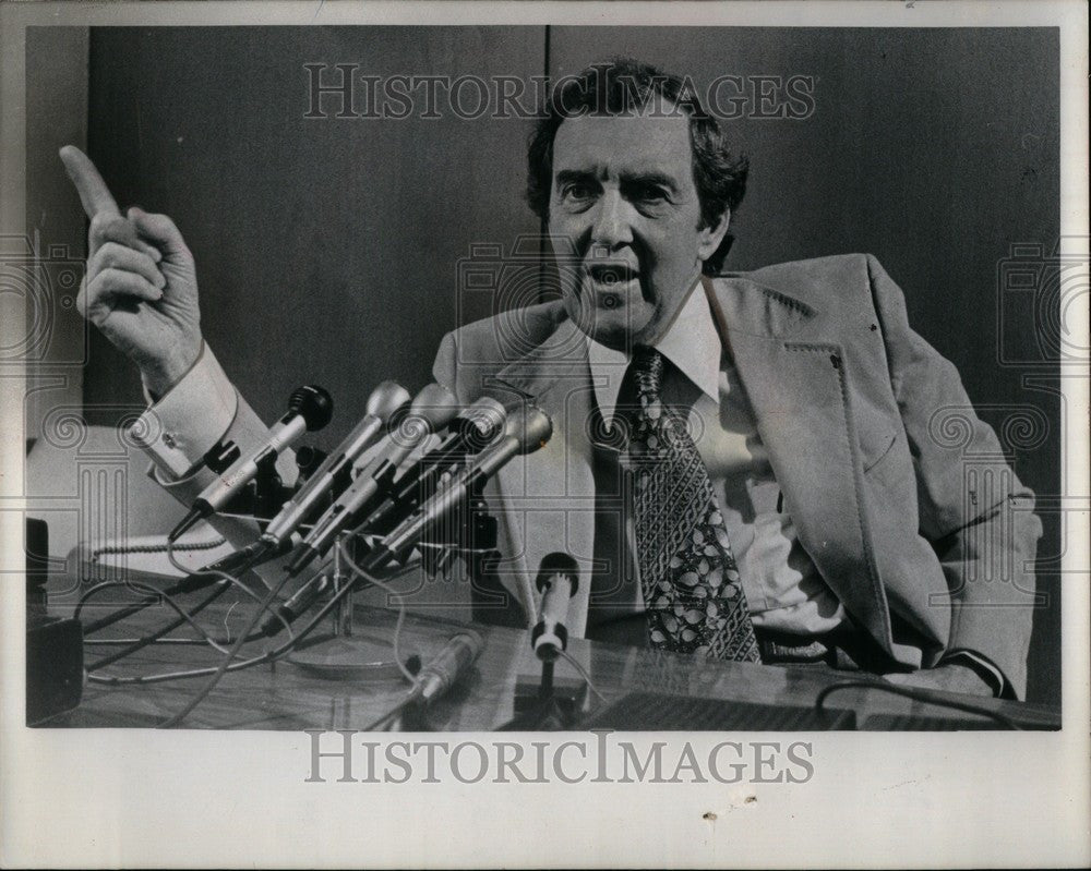 1976 Press Photo Edmund Sixtus Ed Muskie Politician - Historic Images