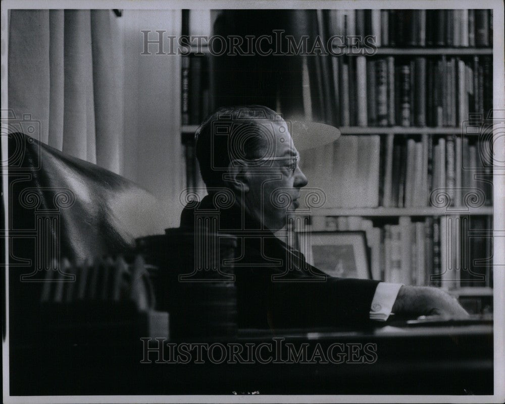 1966 Press Photo Paul Martin Canadian Senator Ontario - Historic Images