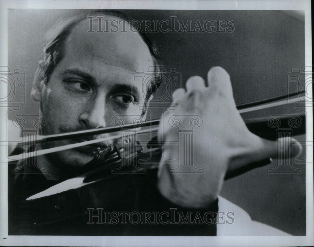 1977 Press Photo Albert Markov - Historic Images