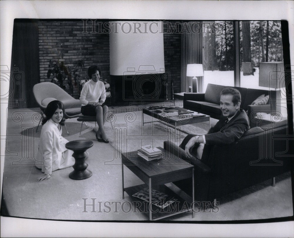 1969 Press Photo William Milliken American politician - Historic Images