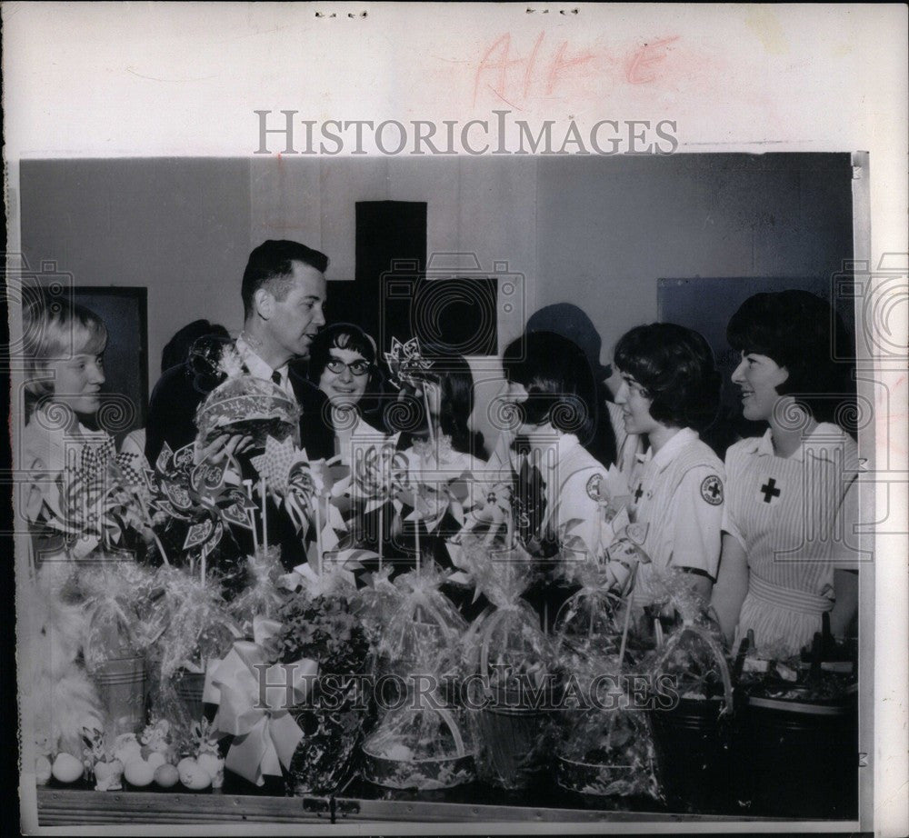 1965 Press Photo William Milliken Lansing, Michigan - Historic Images