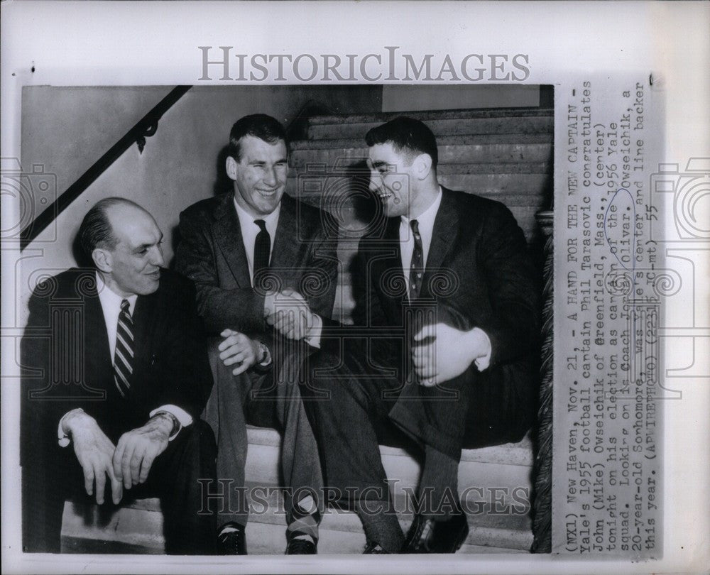 1955 Press Photo Yale football coach Jordan Olivar CT - Historic Images