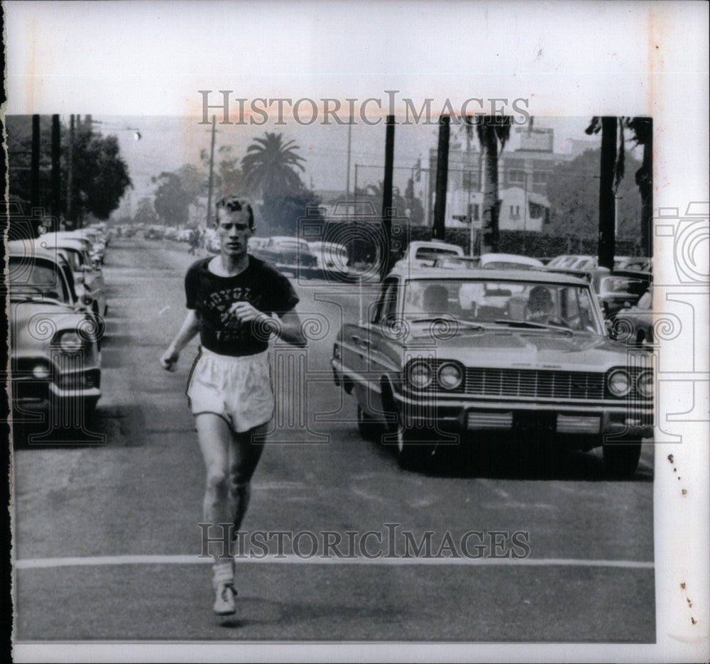 1964 Press Photo Tom O'Hara collegiate miler California - Historic Images