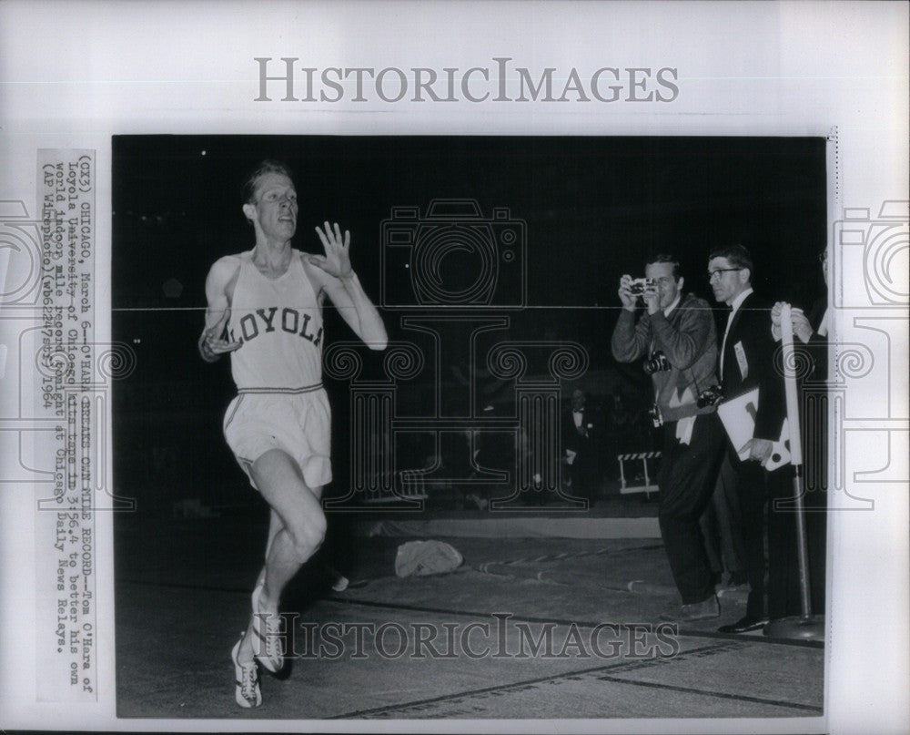 1964 Press Photo Tom O&#39;Hara of Loyola - Historic Images