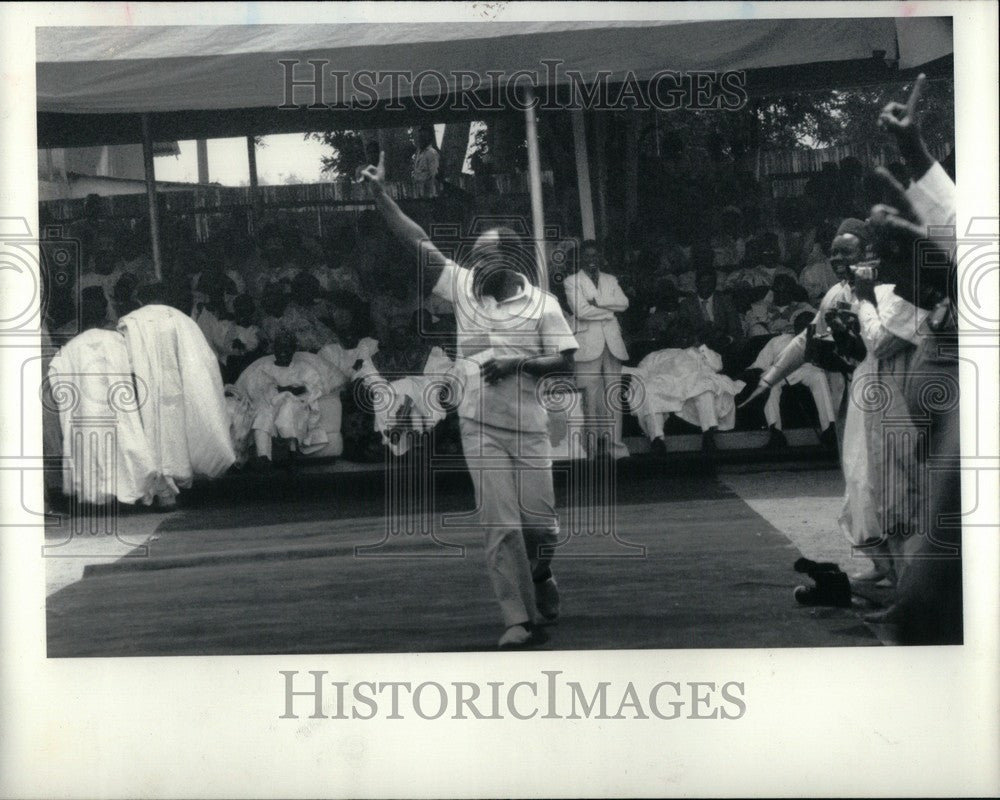 1983 Press Photo Chukwuemeka Odumegwu Ojukwu - Historic Images